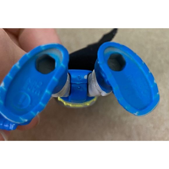 TM & DC Comics Rare Batman Black Hood and Cape 3 In Figure S16 2016 - Picture 5 of 6